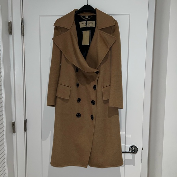 😍 NWT!! Burberry Tan and Black Cashmere Peacoat Size US 4